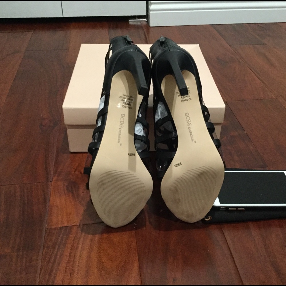 BCBG Shoes - Picture 7 of 7